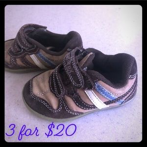 Healthex toddler boy tennis shoes 6M 3 for $20